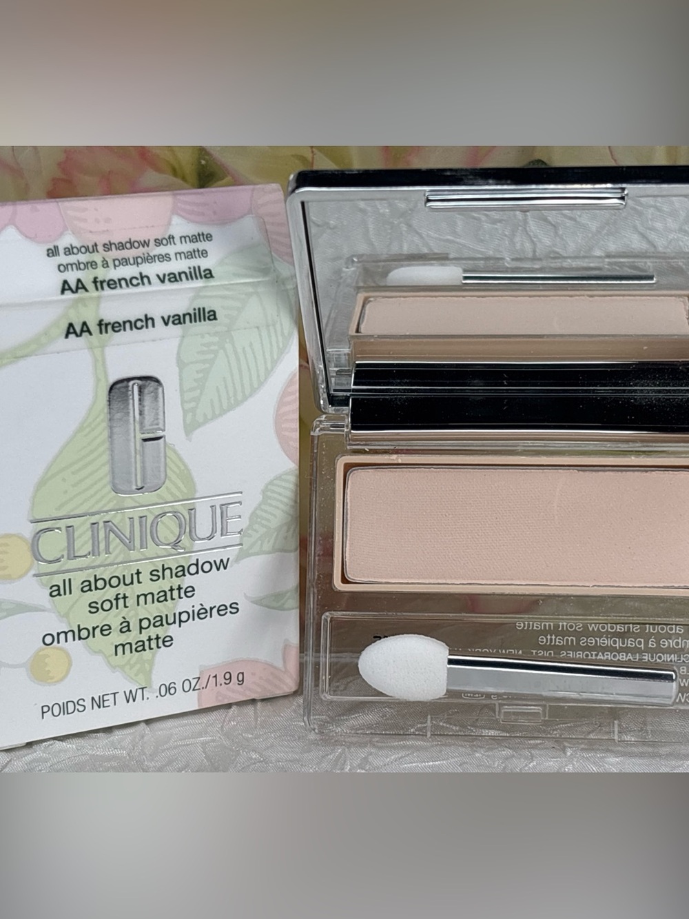 Clinique All About Shadow Soft Matte Eyeshadow - AA French Vanilla (Light Beige)